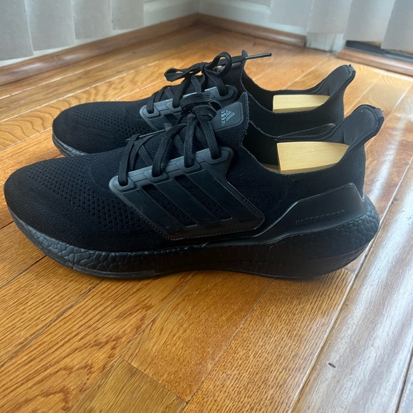 Adidas Ultra Boost 22 Primeknit Triple Black Men’s Size 11.5 (128139498) - Picture 5 of 13